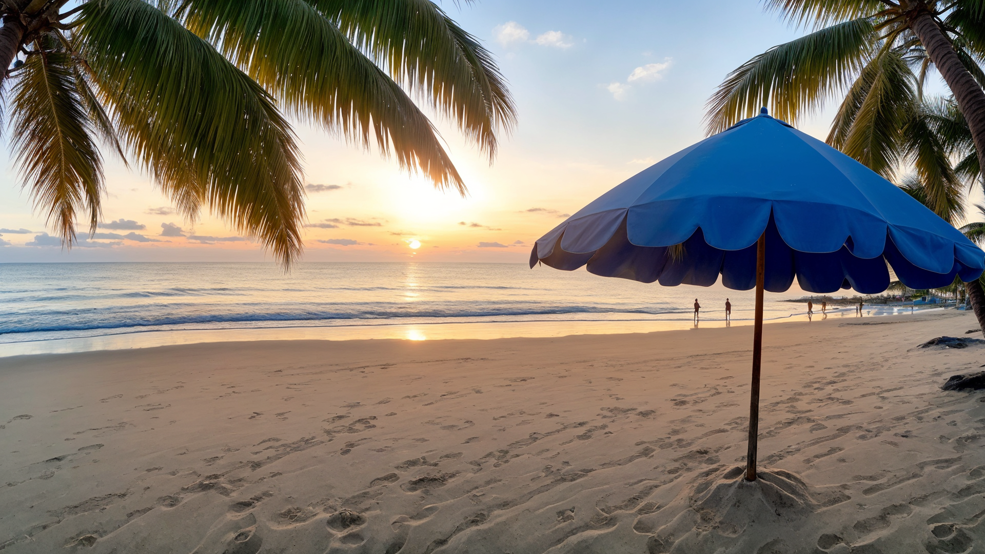 最美阳光海边沙滩横版风景图片