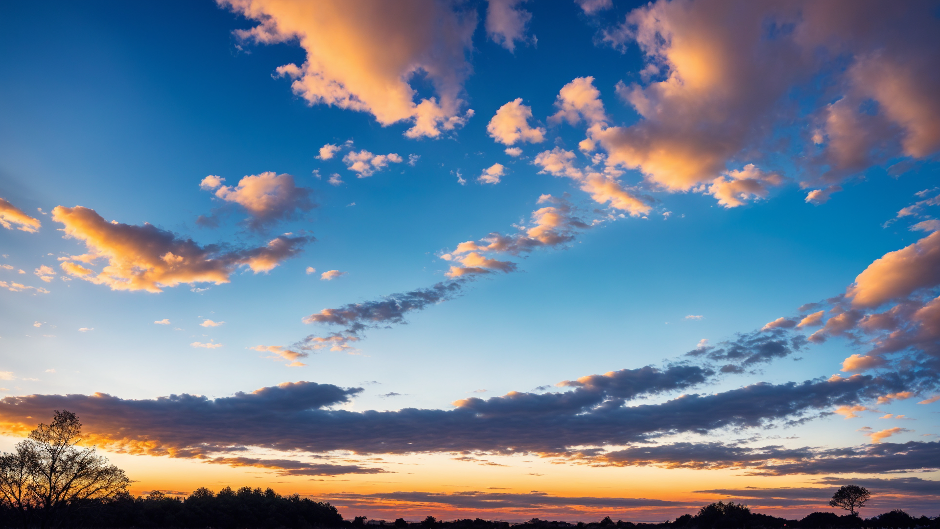 户外日落前的天空桌面风景壁纸图